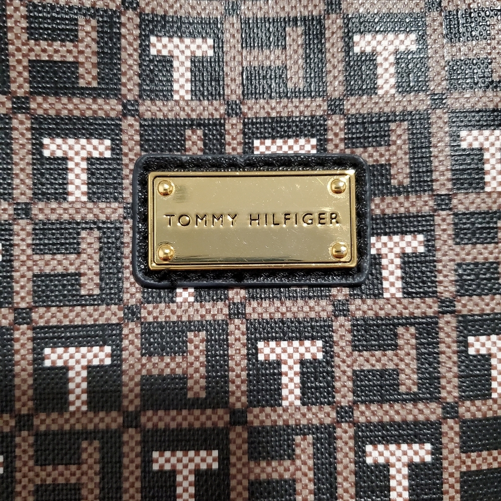 Tommy Hilfiger Jacquard Monogram Pebbled Print Handbag - Picture 4 of 6